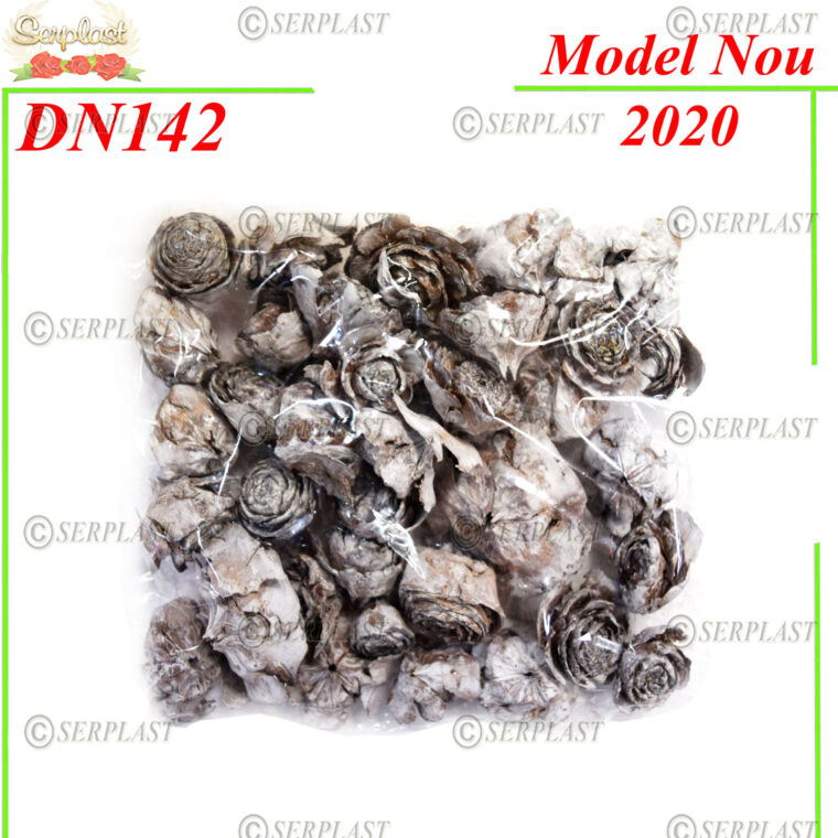 DN142, Cap trandafir Cedrus zăpezit - Serplast - Decor natural